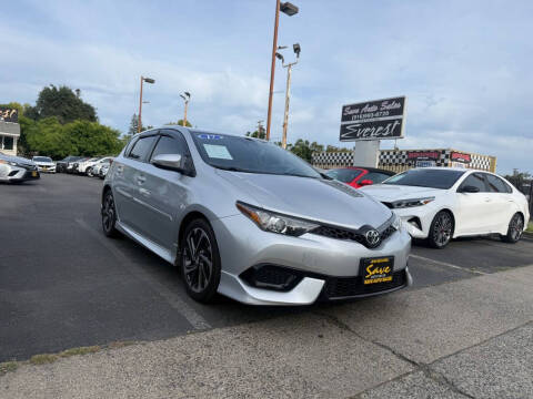 2017 Toyota Corolla iM  FWD photo