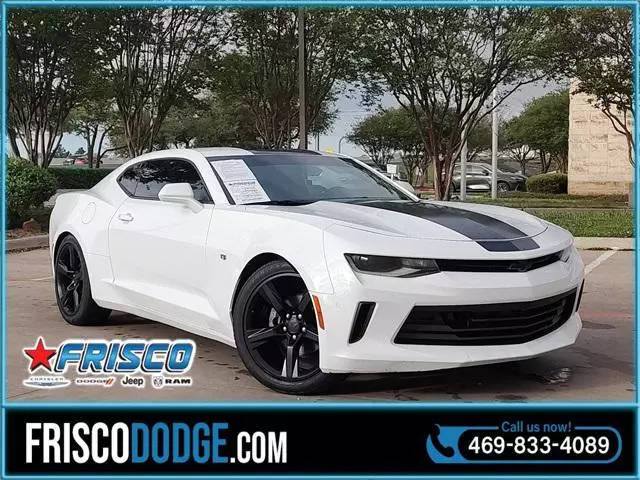 2017 Chevrolet Camaro 1LT RWD photo