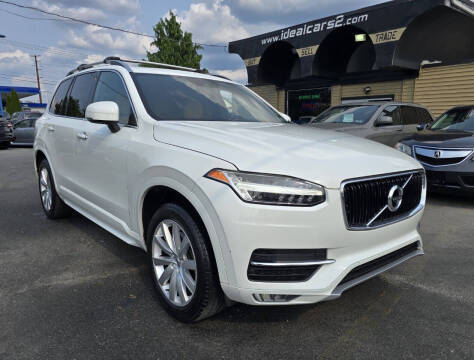 2017 Volvo XC90 Momentum AWD photo