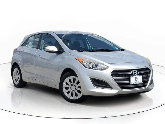 2017 Hyundai Elantra GT FWD photo