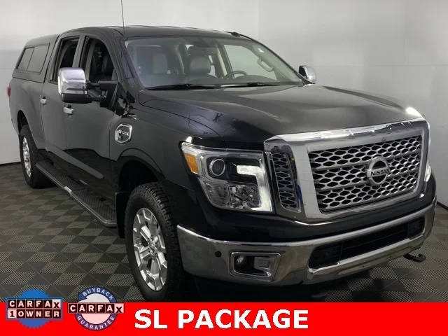 2017 Nissan Titan XD SL 4WD photo