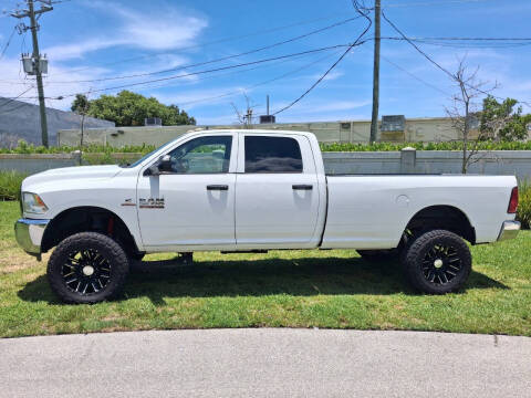 2017 Ram 2500 Tradesman 4WD photo
