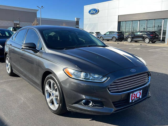 2015 Ford Fusion SE FWD photo