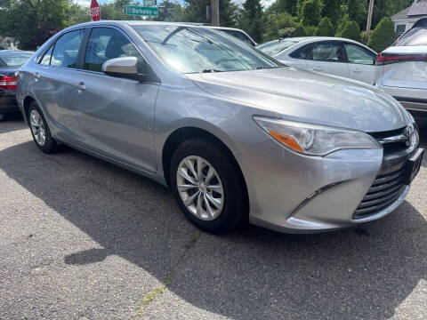 2017 Toyota Camry LE FWD photo