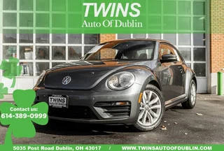 2017 Volkswagen Beetle 1.8T Classic FWD photo