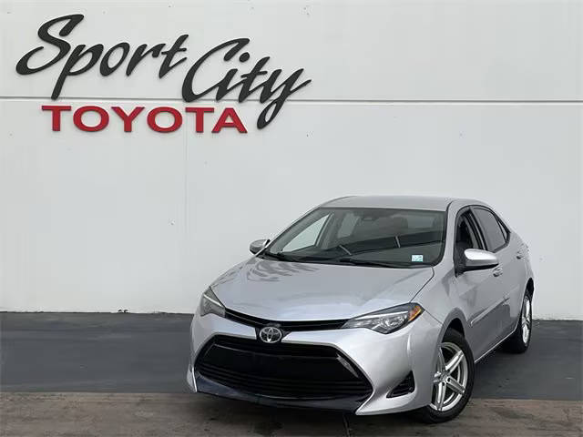 2017 Toyota Corolla LE FWD photo