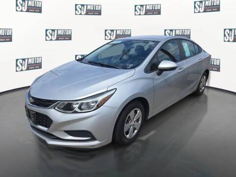 2017 Chevrolet Cruze LS FWD photo