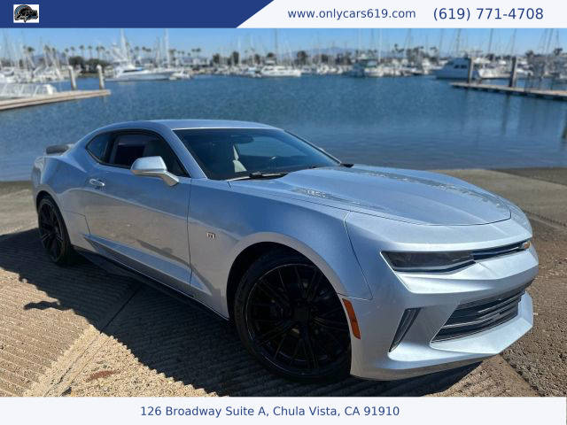 2017 Chevrolet Camaro 1LT RWD photo