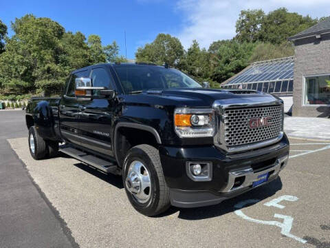 2017 GMC Sierra 3500HD Denali 4WD photo