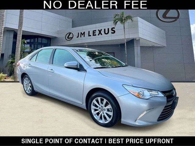 2017 Toyota Camry XLE FWD photo