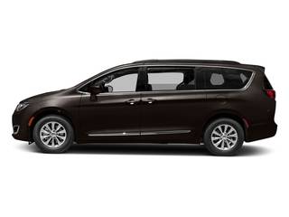 2017 Chrysler Pacifica Minivan Touring-L FWD photo