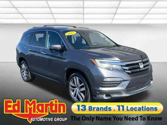 2017 Honda Pilot Touring AWD photo