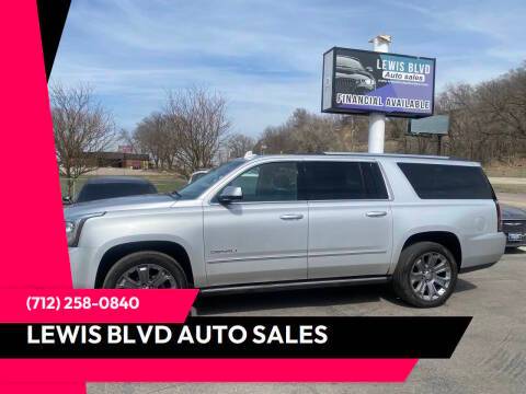 2017 GMC Yukon XL Denali 4WD photo