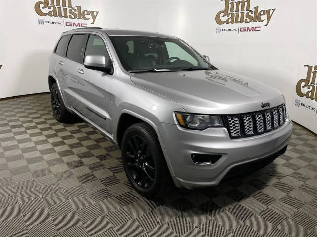 2017 Jeep Grand Cherokee Altitude 4WD photo