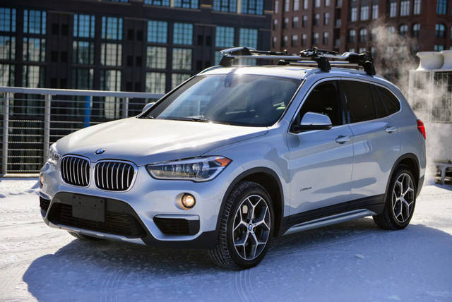 2017 BMW X1 xDrive28i AWD photo