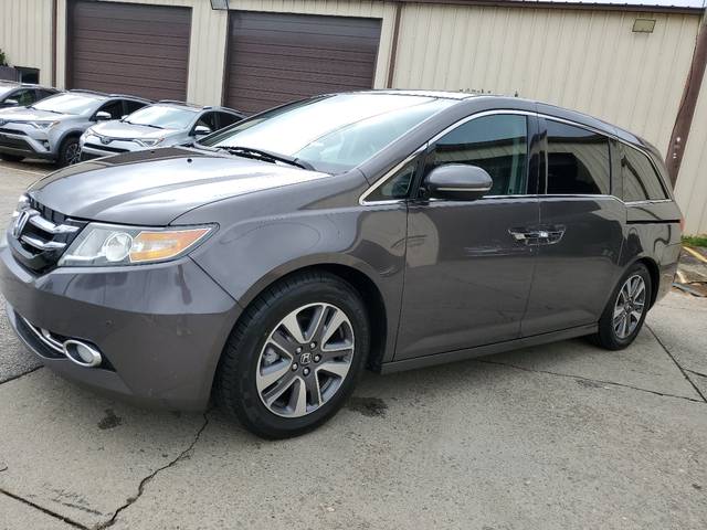 2017 Honda Odyssey Touring FWD photo