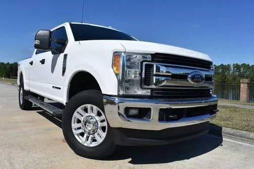 2017 Ford F-250 Super Duty XLT 4WD photo