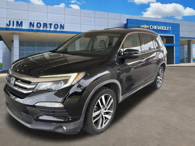 2017 Honda Pilot Touring AWD photo