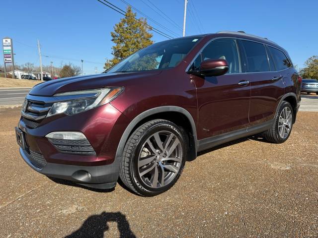 2017 Honda Pilot Touring FWD photo