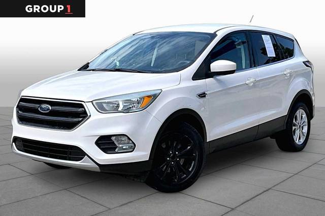 2017 Ford Escape SE FWD photo