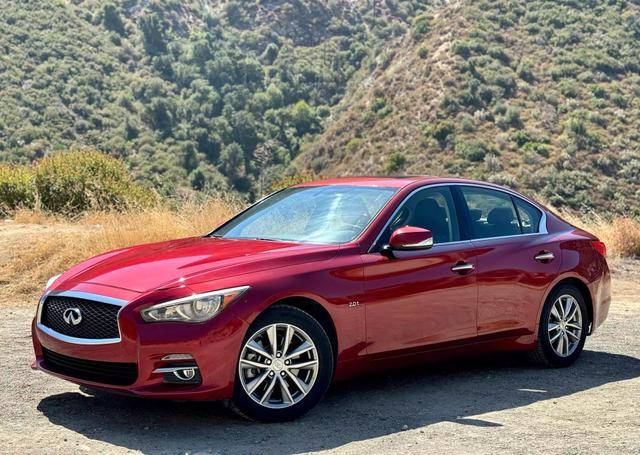 2016 Infiniti Q50 2.0t Premium RWD photo