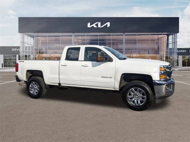 2017 Chevrolet Silverado 2500HD LT 4WD photo