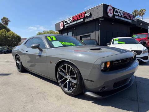 2017 Dodge Challenger R/T Scat Pack RWD photo