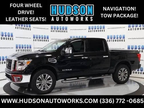 2017 Nissan Titan SL 4WD photo