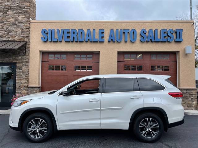 2017 Toyota Highlander LE AWD photo