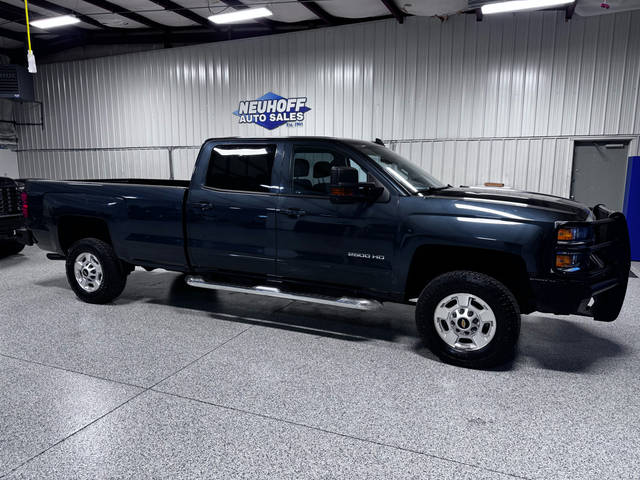 2017 Chevrolet Silverado 2500HD LT 4WD photo