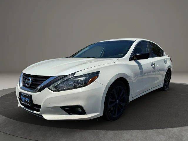 2017 Nissan Altima 2.5 SR FWD photo
