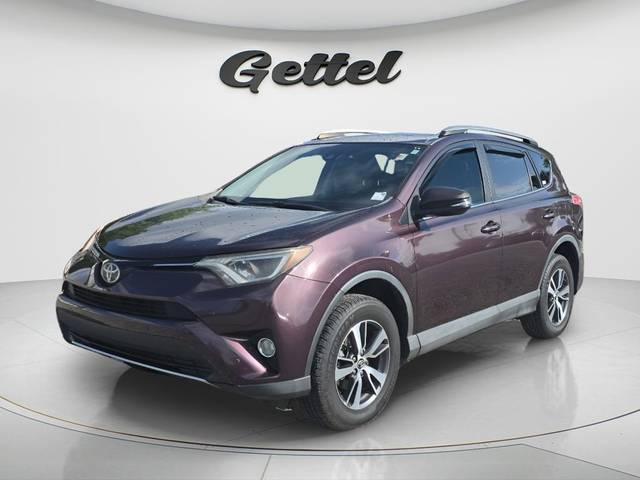 2017 Toyota RAV4 XLE FWD photo
