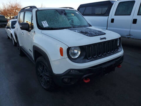 2017 Jeep Renegade Deserthawk 4WD photo