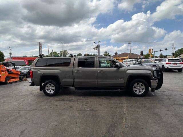 2017 GMC Sierra 1500 SLE 4WD photo