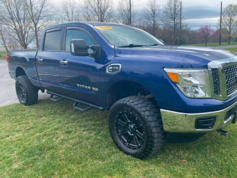 2017 Nissan Titan XD SV 4WD photo