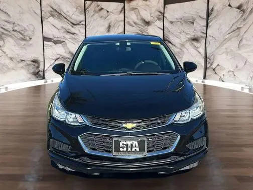 2017 Chevrolet Cruze LS FWD photo