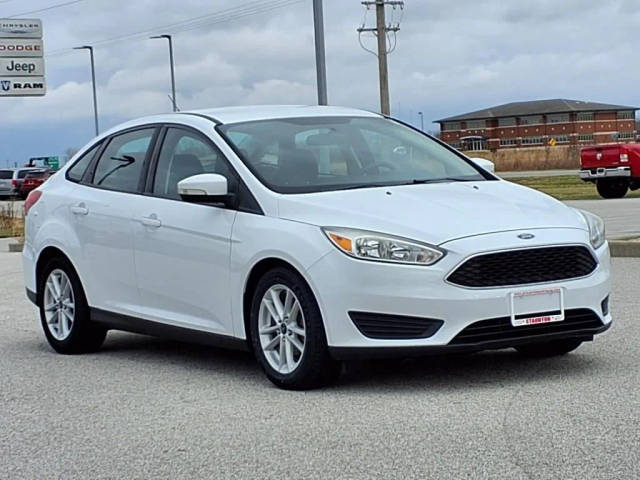 2017 Ford Focus SE FWD photo