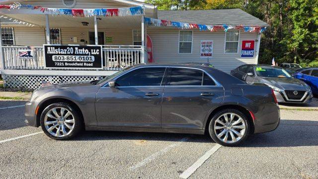 2016 Chrysler 300 Limited RWD photo