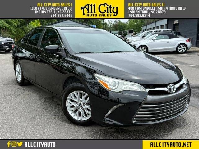 2016 Toyota Camry LE FWD photo