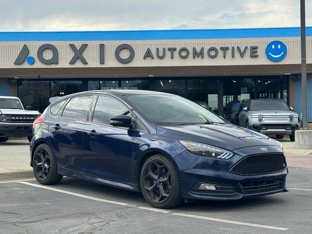 2016 Ford Focus ST FWD photo