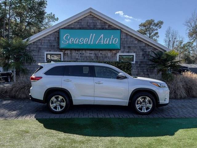 2017 Toyota Highlander Limited FWD photo