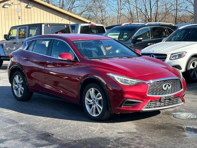 2017 Infiniti QX30  FWD photo