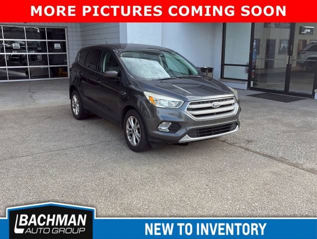 2017 Ford Escape SE FWD photo