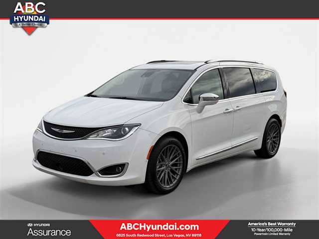 2017 Chrysler Pacifica Minivan Limited FWD photo