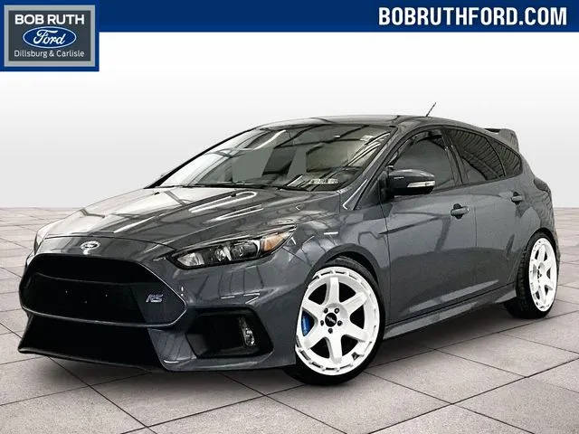 2017 Ford Focus RS AWD photo