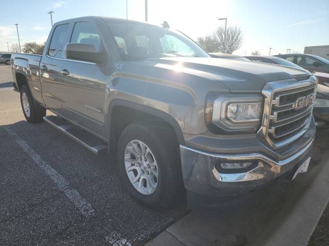 2017 GMC Sierra 1500 SLE 4WD photo