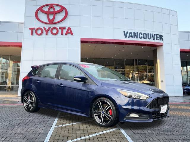 2017 Ford Focus ST FWD photo