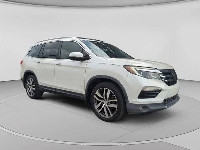 2017 Honda Pilot Elite AWD photo