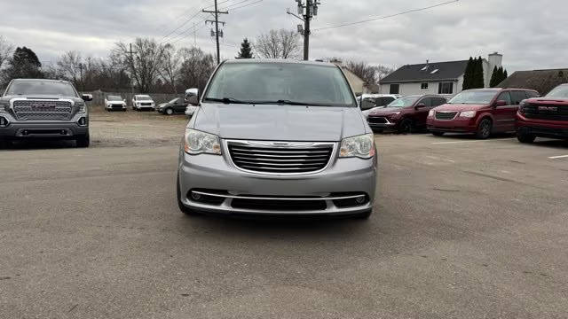 2015 Chrysler Town and Country Touring-L FWD photo