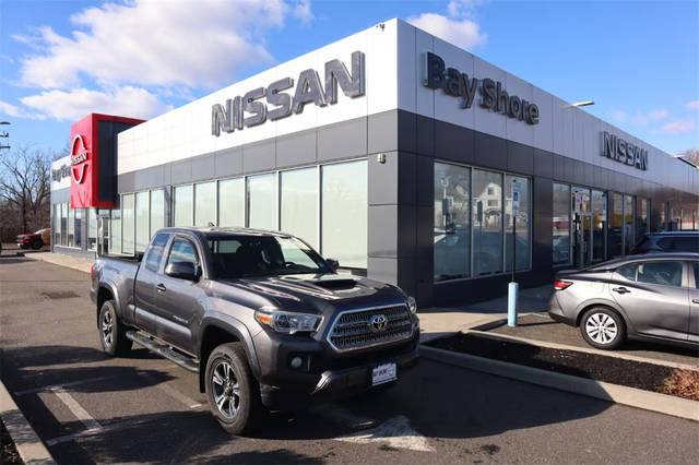 2017 Toyota Tacoma TRD Sport 4WD photo